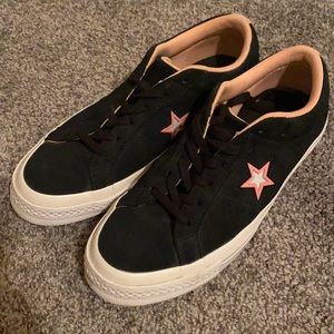 BLACK/PINK CONVERSE